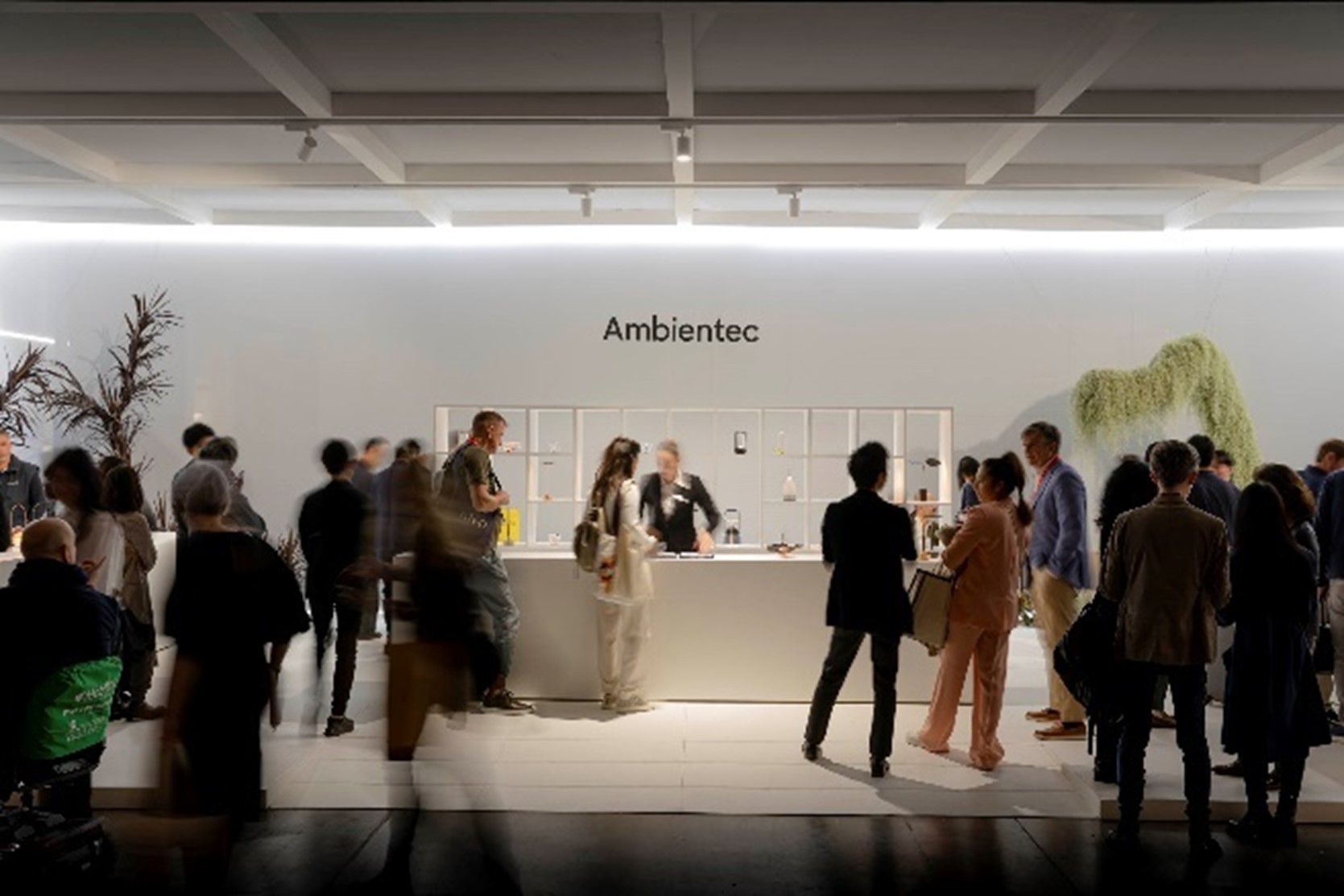 Ambientecが2023年にようやくエウロルーチェ出展を実現した様子 Ambientec @Euroluce2023 ph. Giuseppe De Francesco